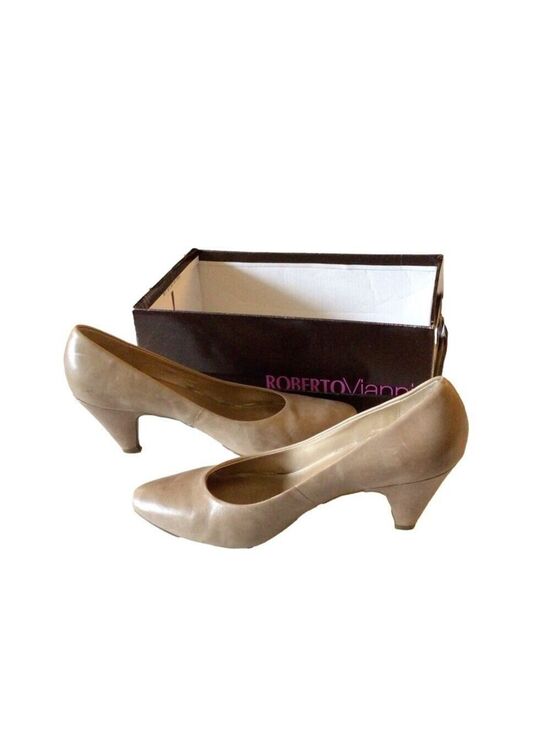 roberto vianni Shoes - Euro 37 Roberto Vianni camel colour Pumps Size 6.5?